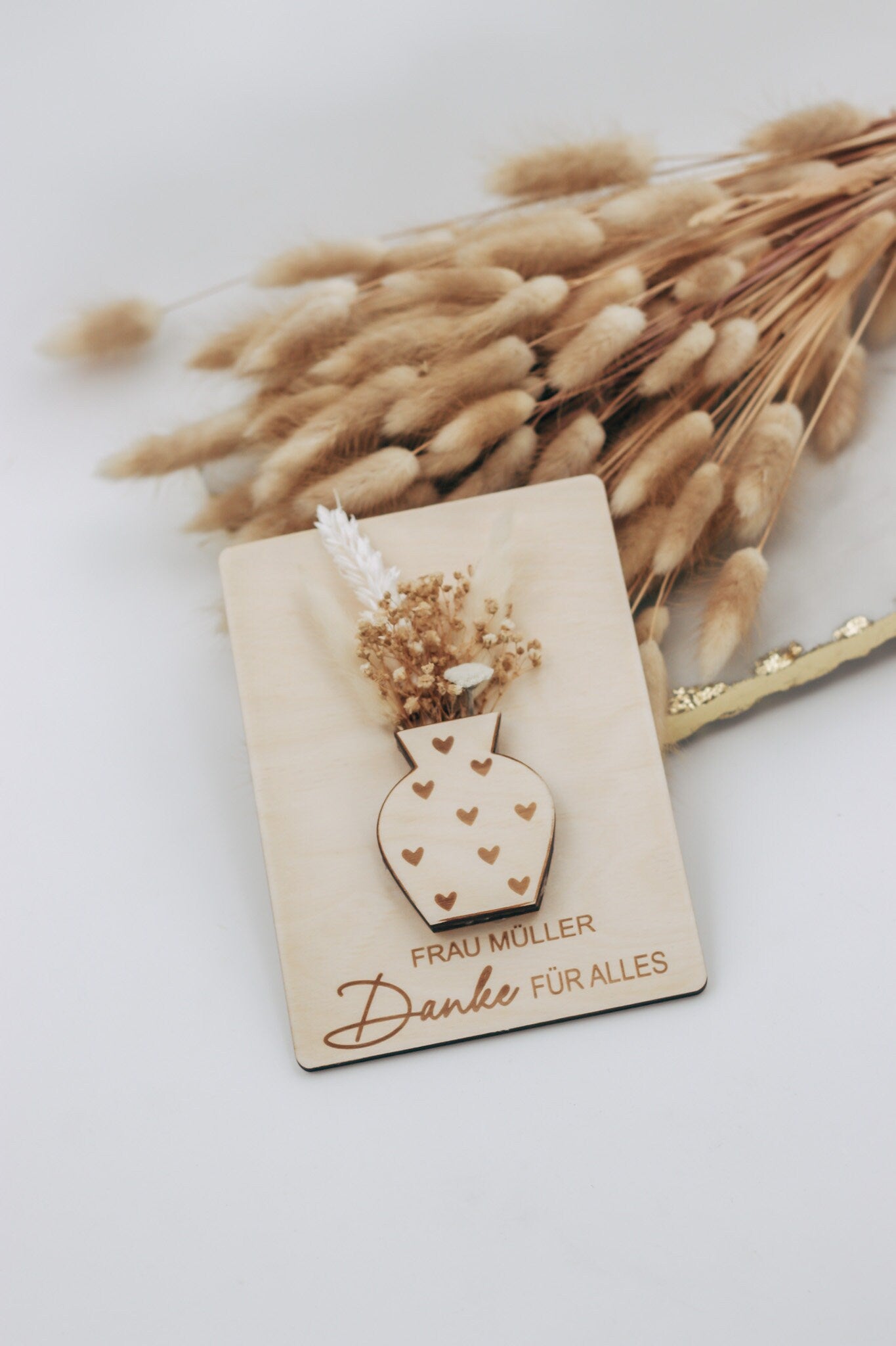 Lehrerin Erzieherin Abschiedsgeschenk - Gravierte Holzkarte mit Trockenblumen und Personalisierung - Lehrerin mit Herz - Dankeschön