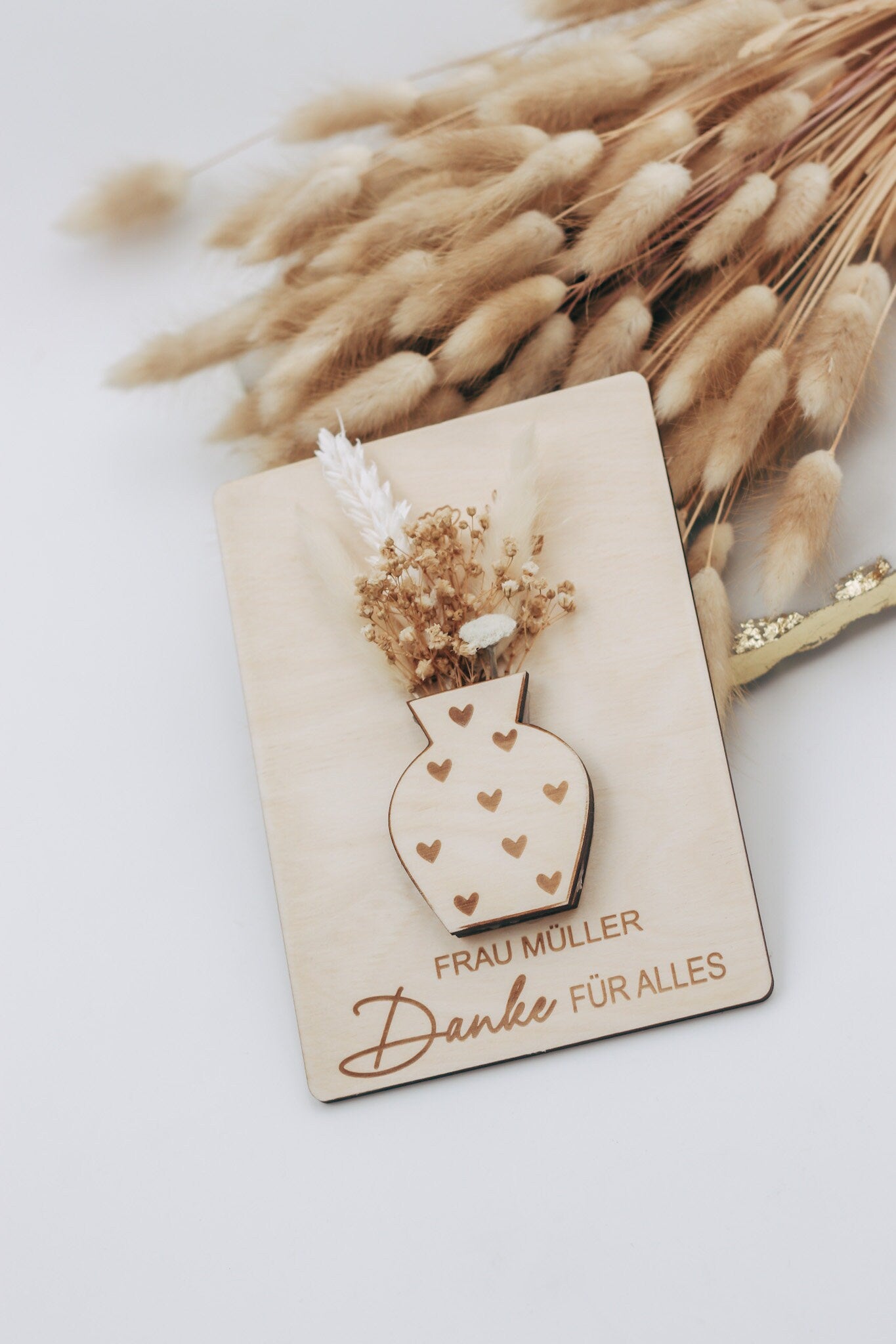 Lehrerin Erzieherin Abschiedsgeschenk - Gravierte Holzkarte mit Trockenblumen und Personalisierung - Lehrerin mit Herz - Dankeschön