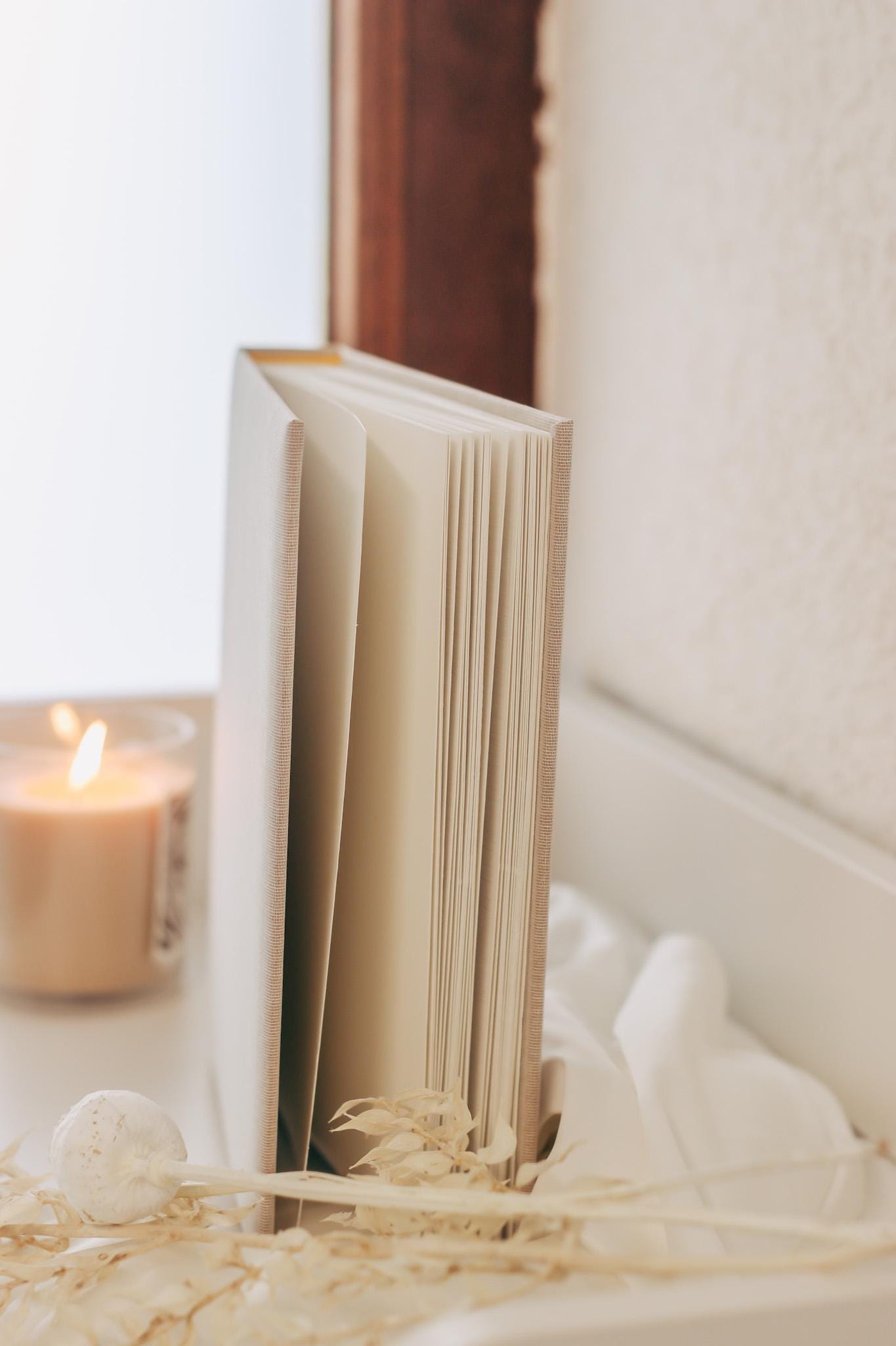 Gästebuch Hochzeit, minimalistisch, personalisiert mit Initialen, Namen & Datum, Fotoalbum Leinencover, Standesamt Dekoration