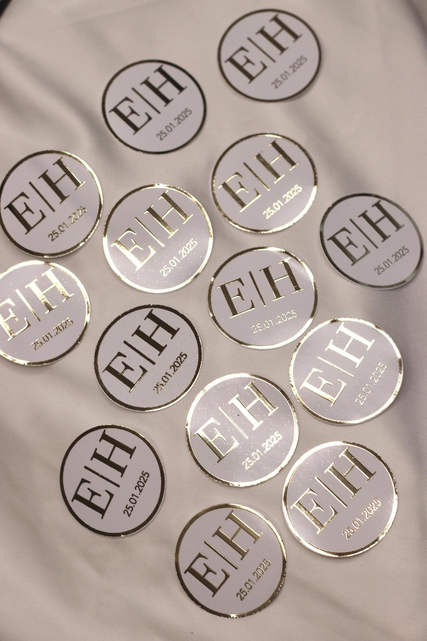 Personalisierte Etiketten für Gastgeschenke mit metallic Veredelung in gold, Hochzeit, Taufe,Sözümüz Söz, Verlobung, Initial & Datum