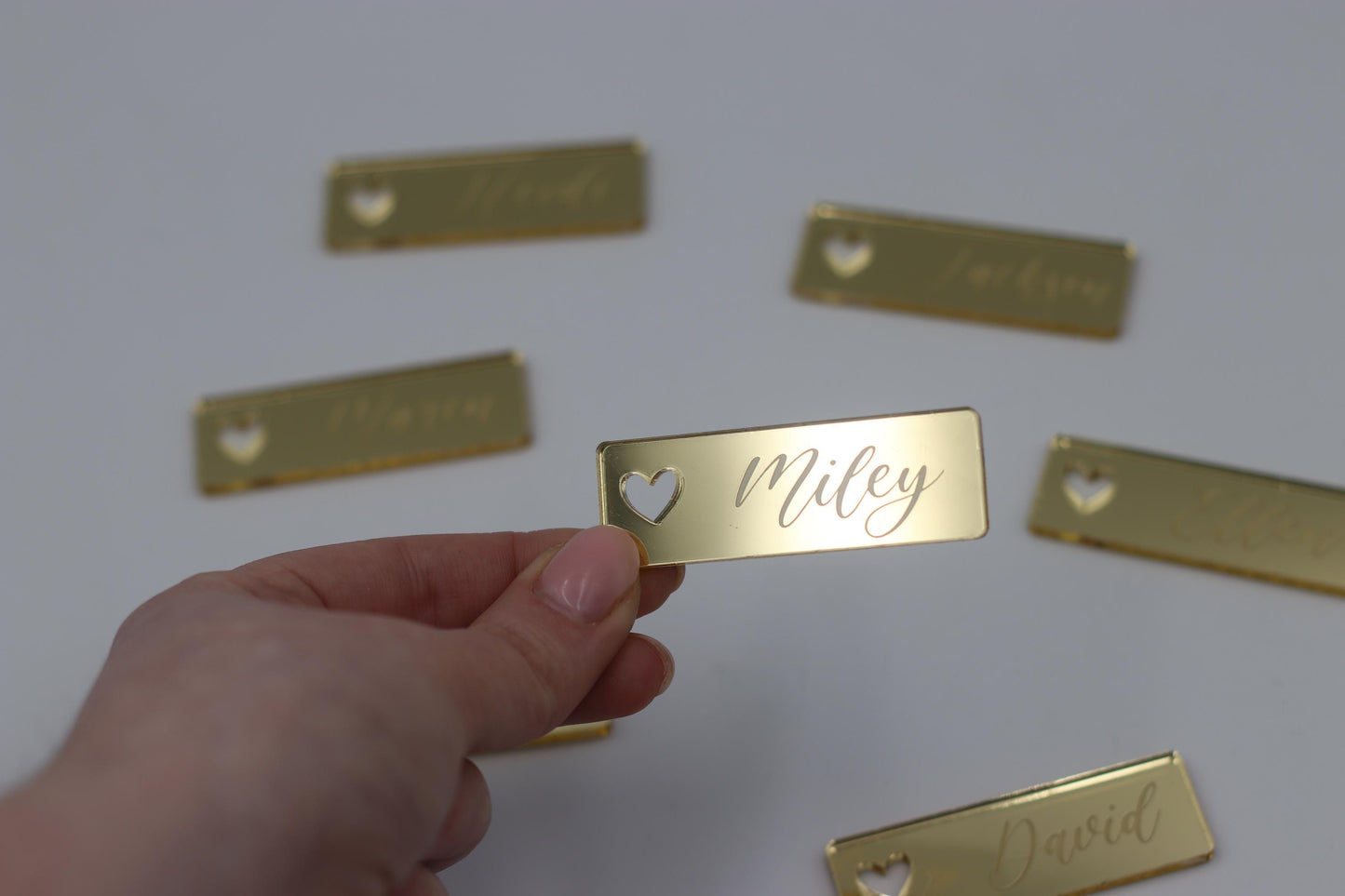 Platzkarte Hochzeit, personalisierte Acryl Namensschilder mit Herz, Hochzeitsdeko, Verlobungsdeko, Tischdeko,