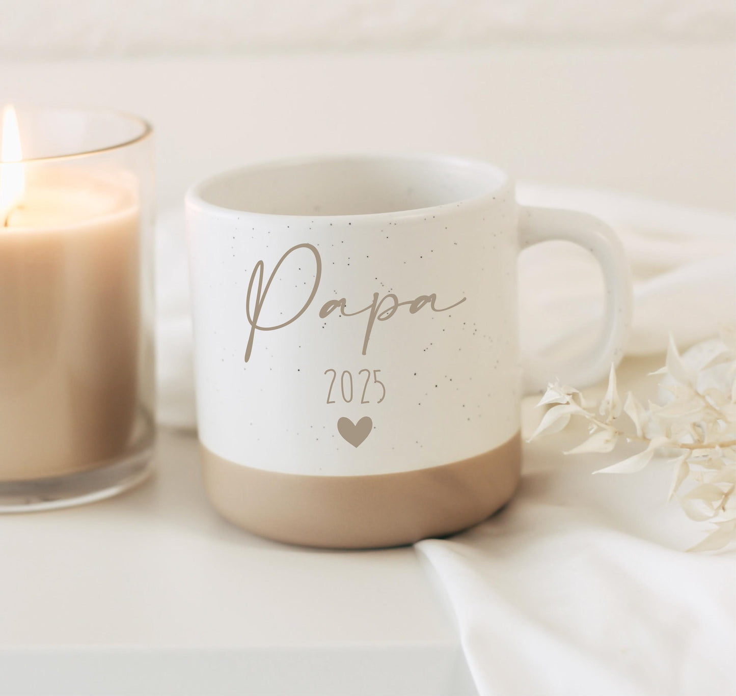Tasse Schwangerschaftsverkündung 2025 – personalisierte Tasse mit Titel & Herz – Geschenk für werdende Oma Opa Papa – 360 ml – graviert