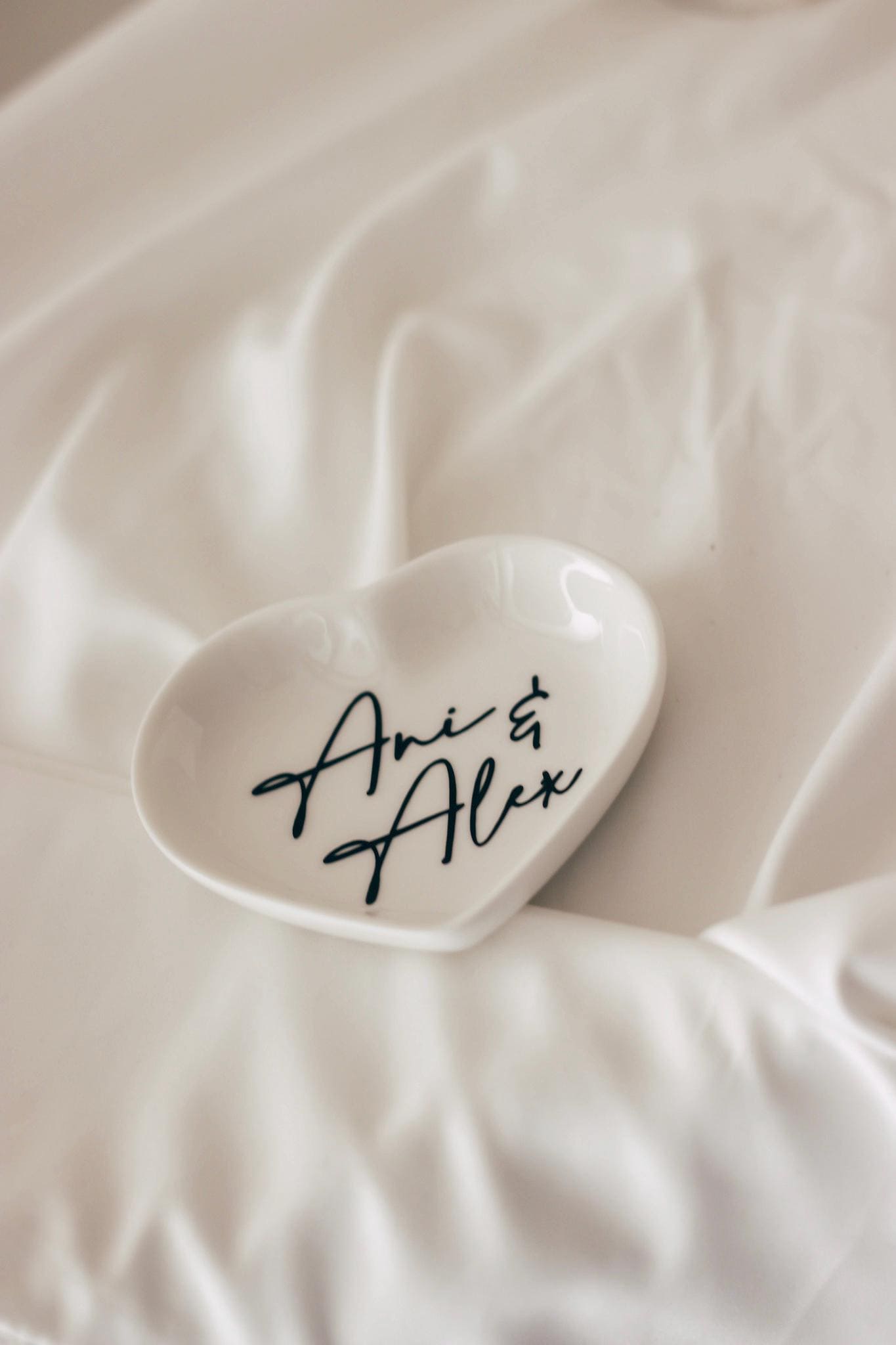 Personalisierte Ringschale Hochzeit | Keramik Schmuckschale mit Namen | Standesamt Deko | Ringhalter Hochzeit Geschenk
