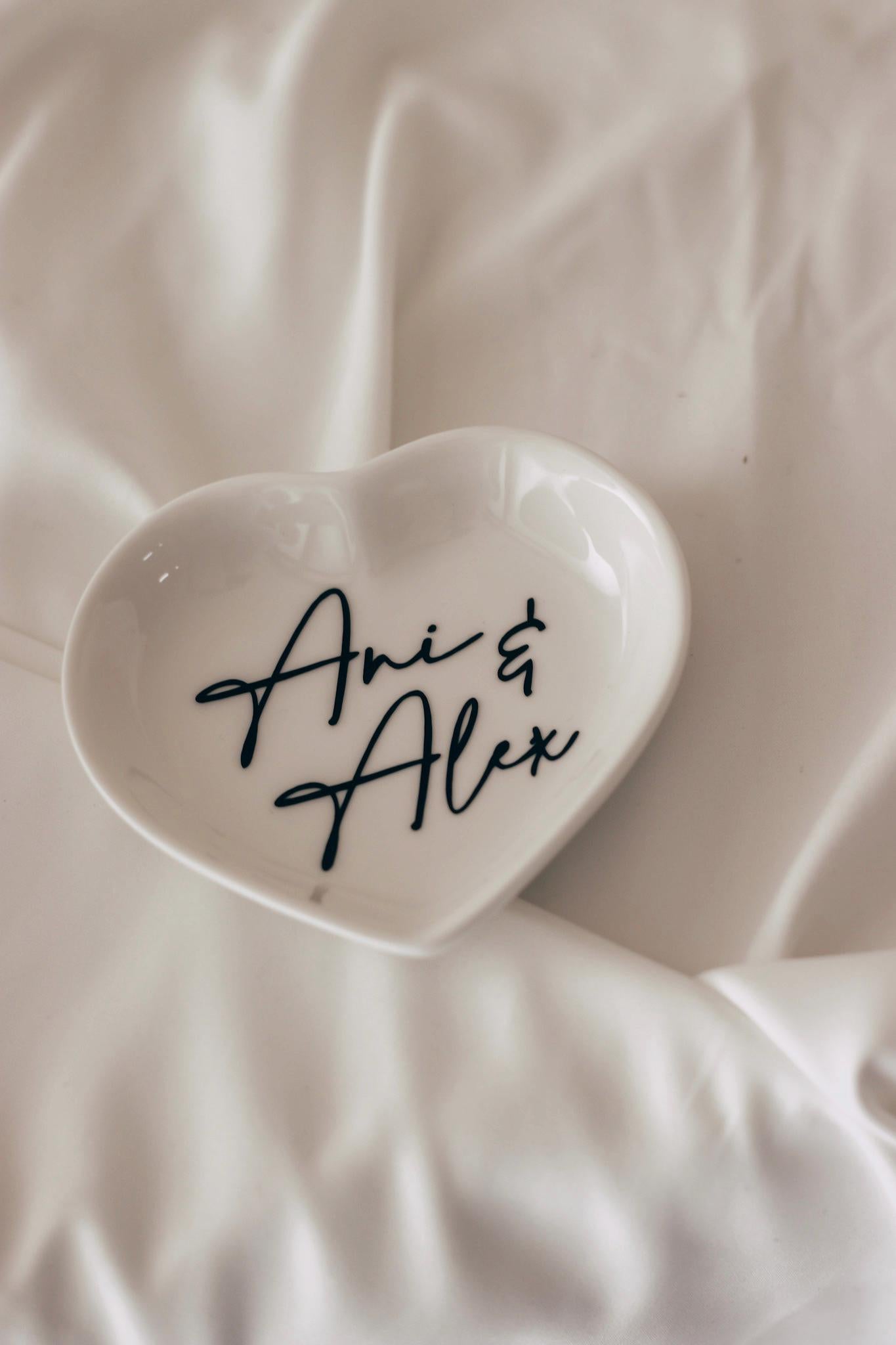 Personalisierte Ringschale Hochzeit | Keramik Schmuckschale mit Namen | Standesamt Deko | Ringhalter Hochzeit Geschenk
