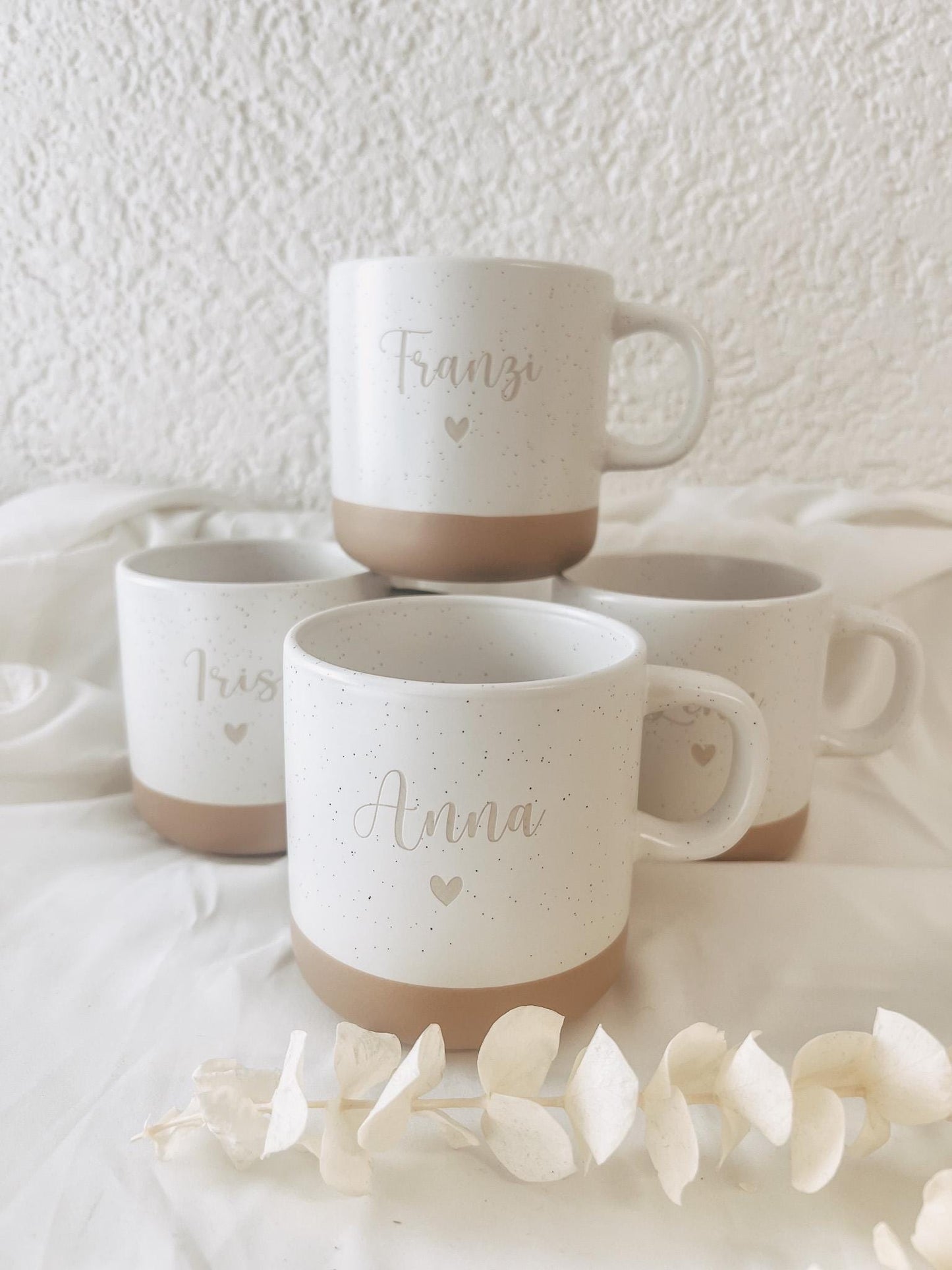 Personalisierte Tasse, Gravur mit Name & Herz – Geschenk für Schwester, Freundin, Mama, Firma – Weihnachten, Weihnachtsgeschenk, Jubiläum