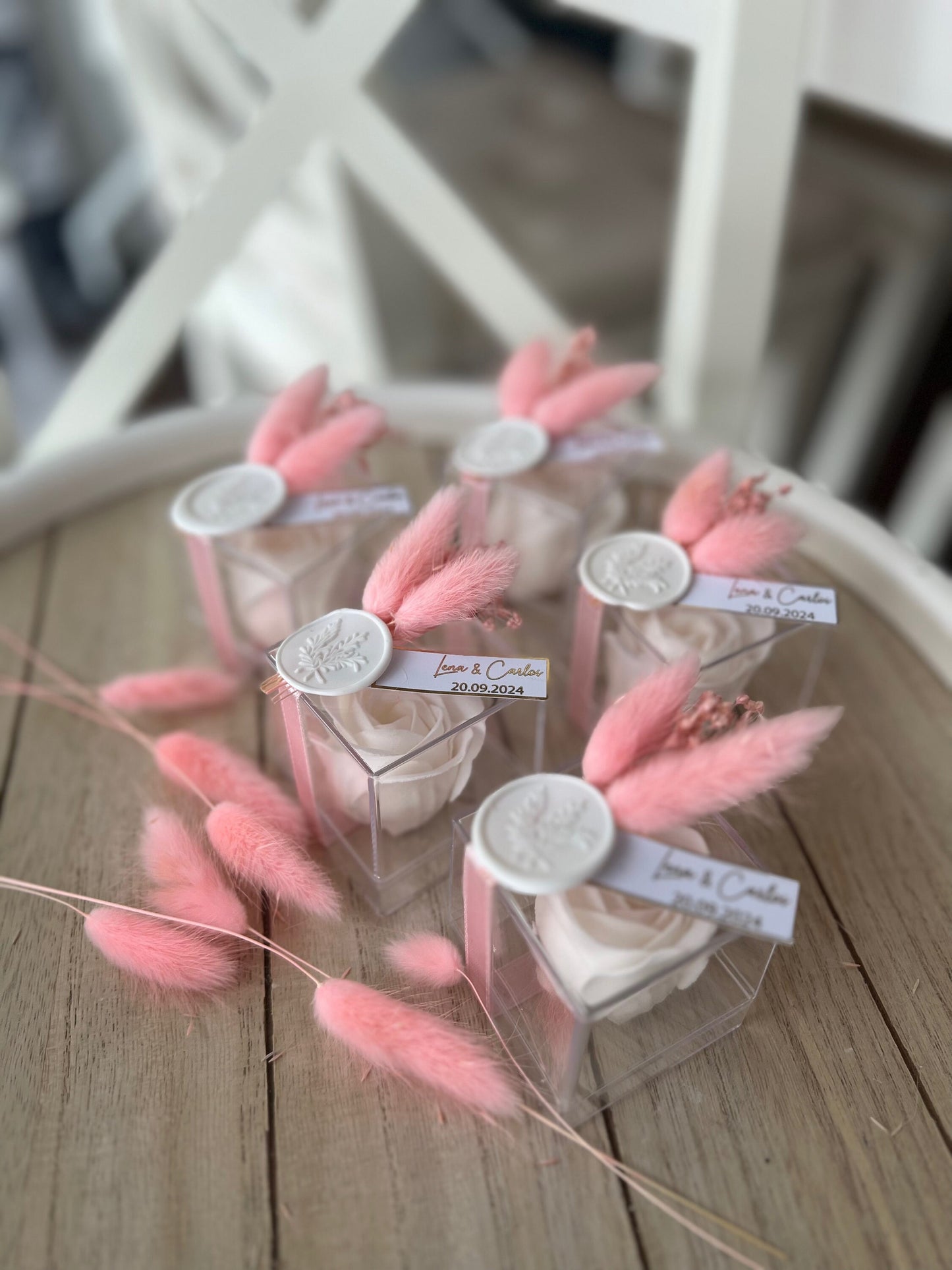 Gastgeschenk Rosenbox Rosenseife personalisiert - Hochzeit Verlobung Kommunion Taufe - Rosane Dekoration