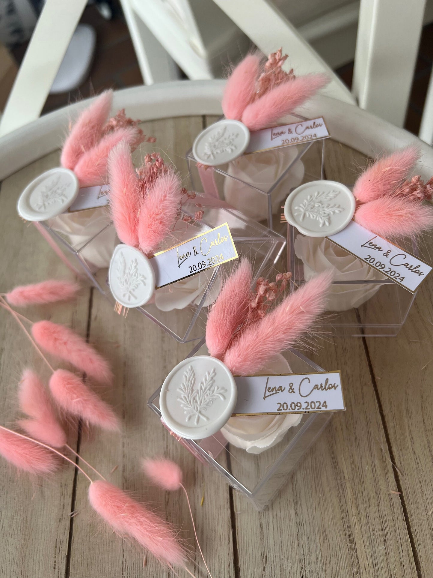 Gastgeschenk Rosenbox Rosenseife personalisiert - Hochzeit Verlobung Kommunion Taufe - Rosane Dekoration