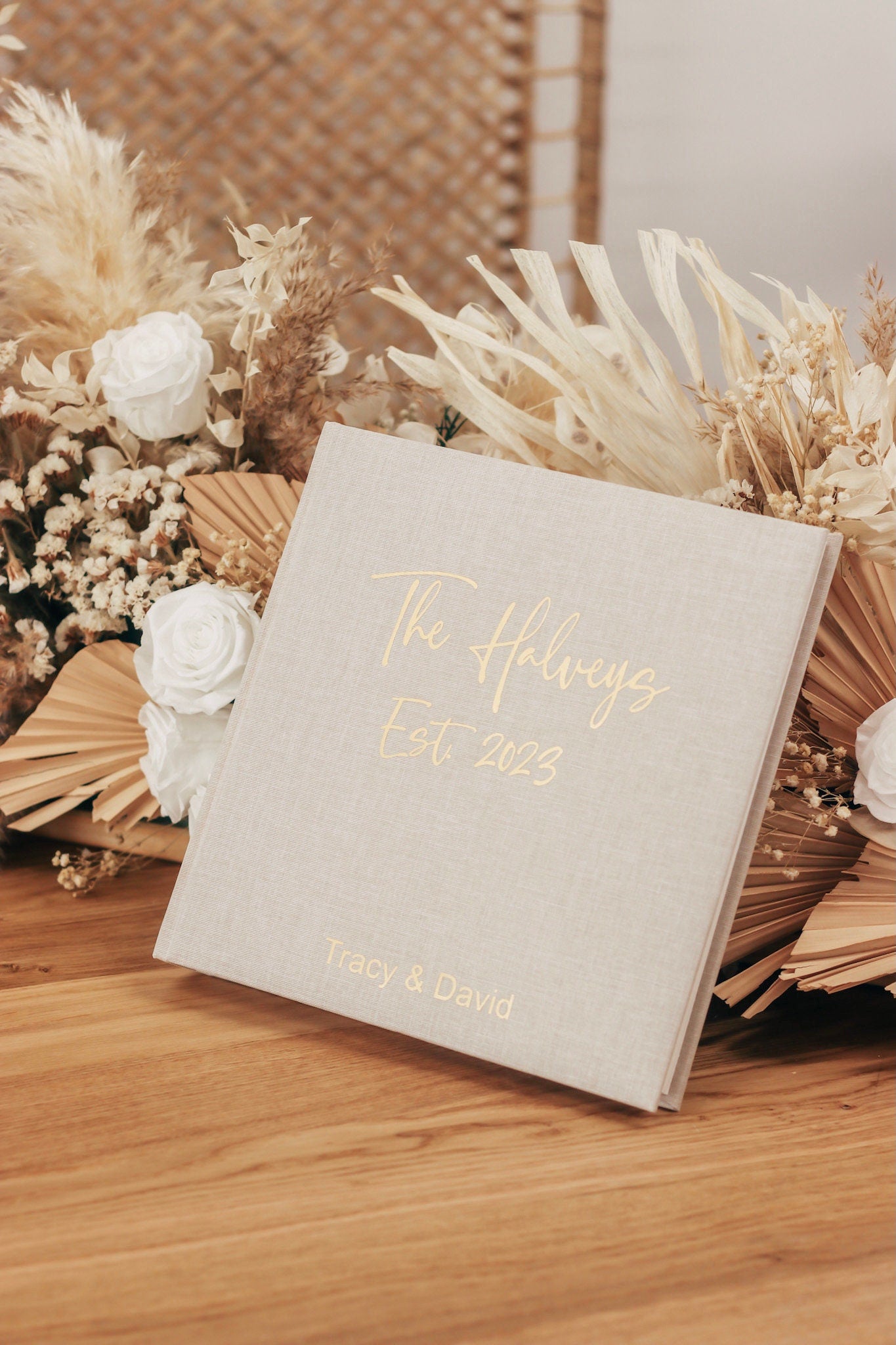 Gästebuch aus Leinen Hochzeit personalisiert mit Nachnamen, Datum & Vornamen - Fotoalbum beige minimalistisch