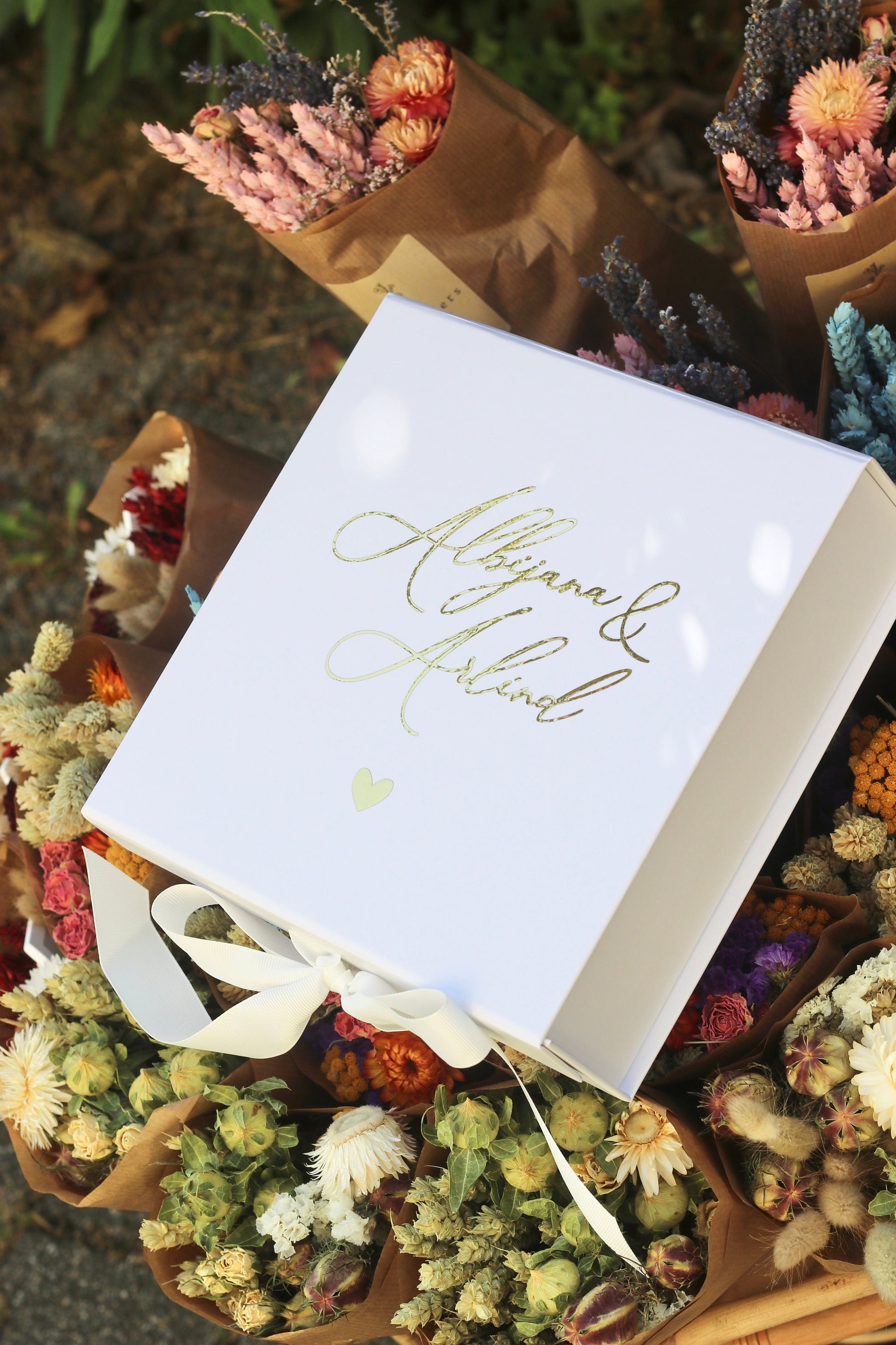 Geschenk zur Hochzeit - Geschenkbox für das Brautpaar - Mit Personalisierung - Hochzeitsgeschenk