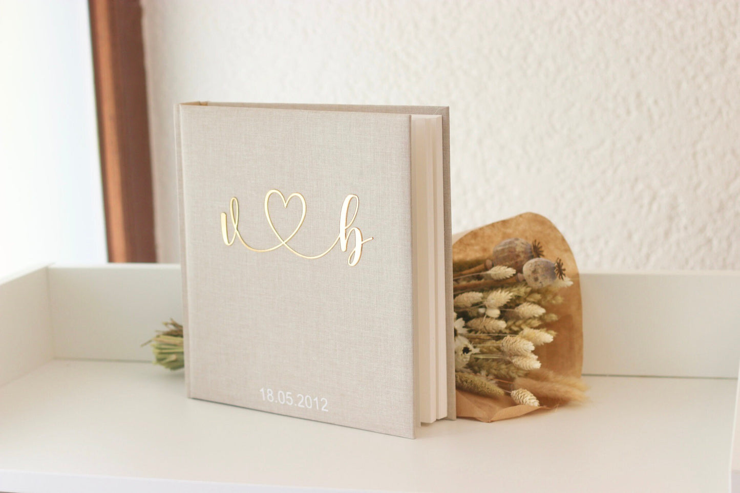 Gästebuch aus Leinen mit Acryl Initialen, Hochzeit Fotoalbum beige weiß minimalistisch, Hochzeitsgeschenk, Geschenke für das Brautpaar