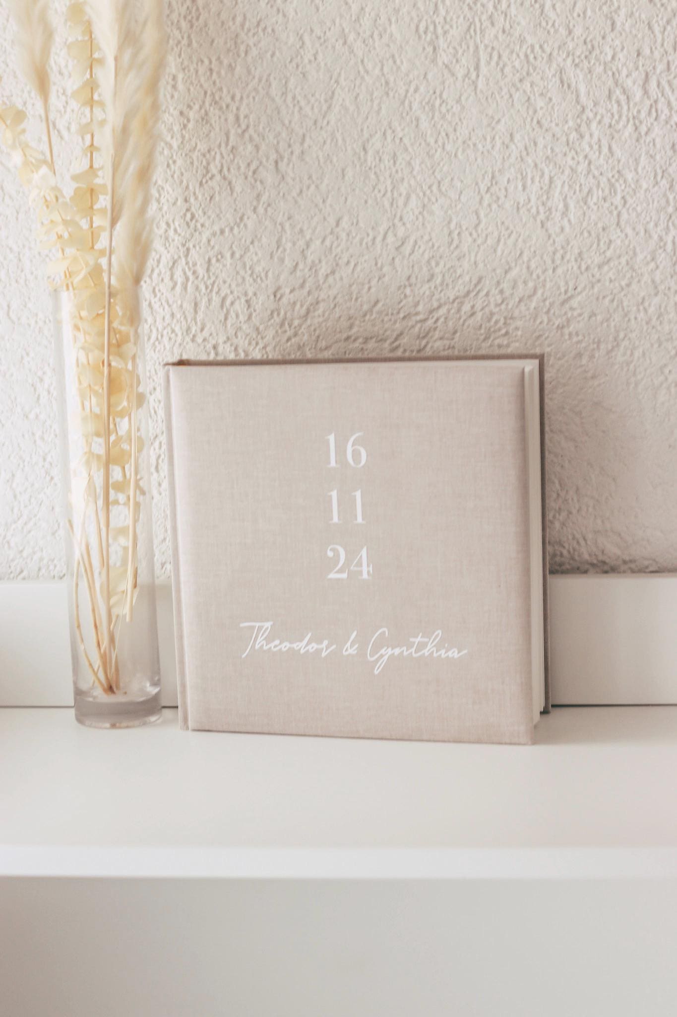 Gästebuch aus Leinen Hochzeit Fotoalbum beige weiß minimalistisch - Mit Datum & Namen - Hochzeitsgeschenk