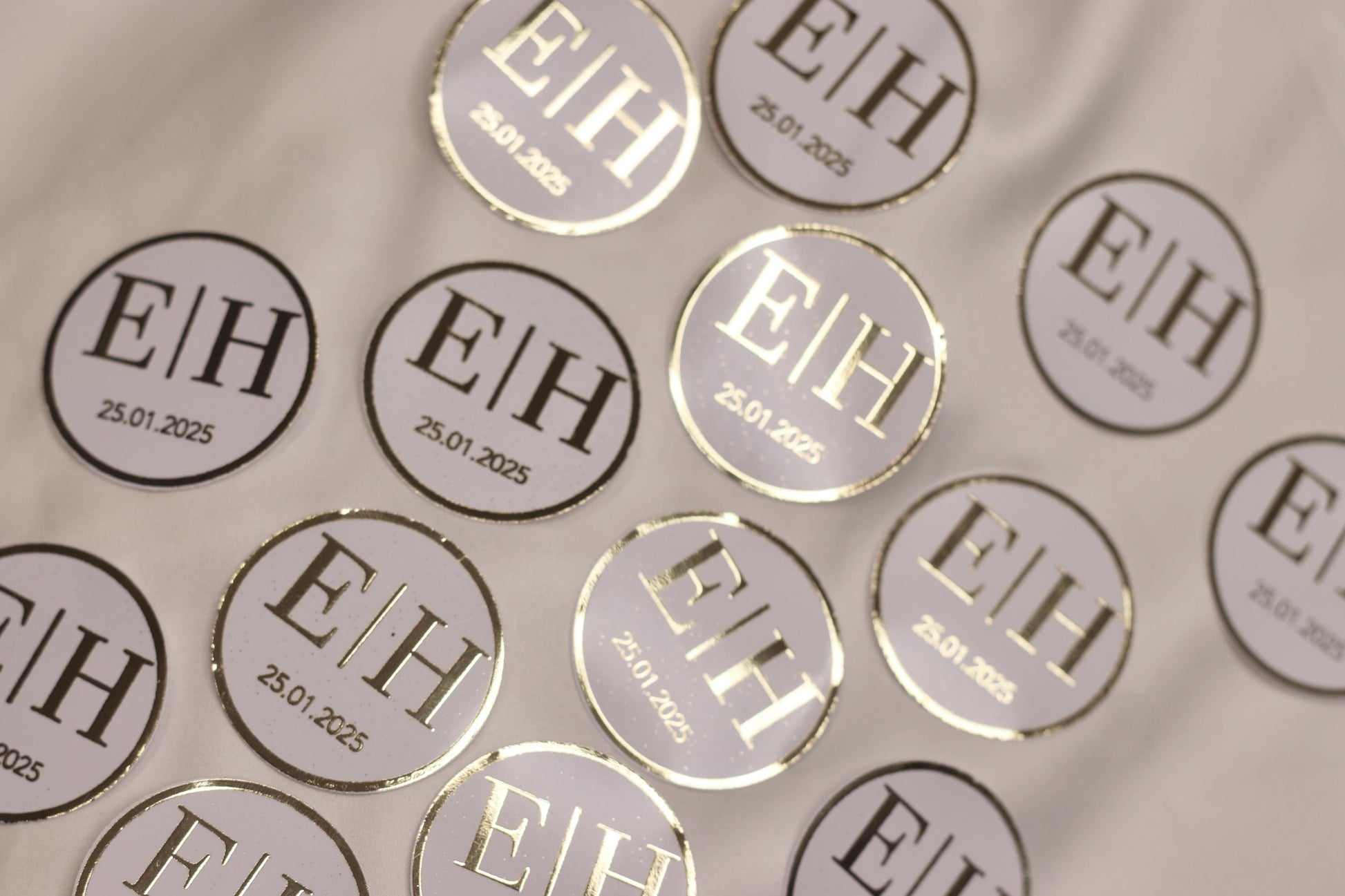Personalisierte Etiketten für Gastgeschenke mit metallic Veredelung in gold, Hochzeit, Taufe,Sözümüz Söz, Verlobung, Initial & Datum