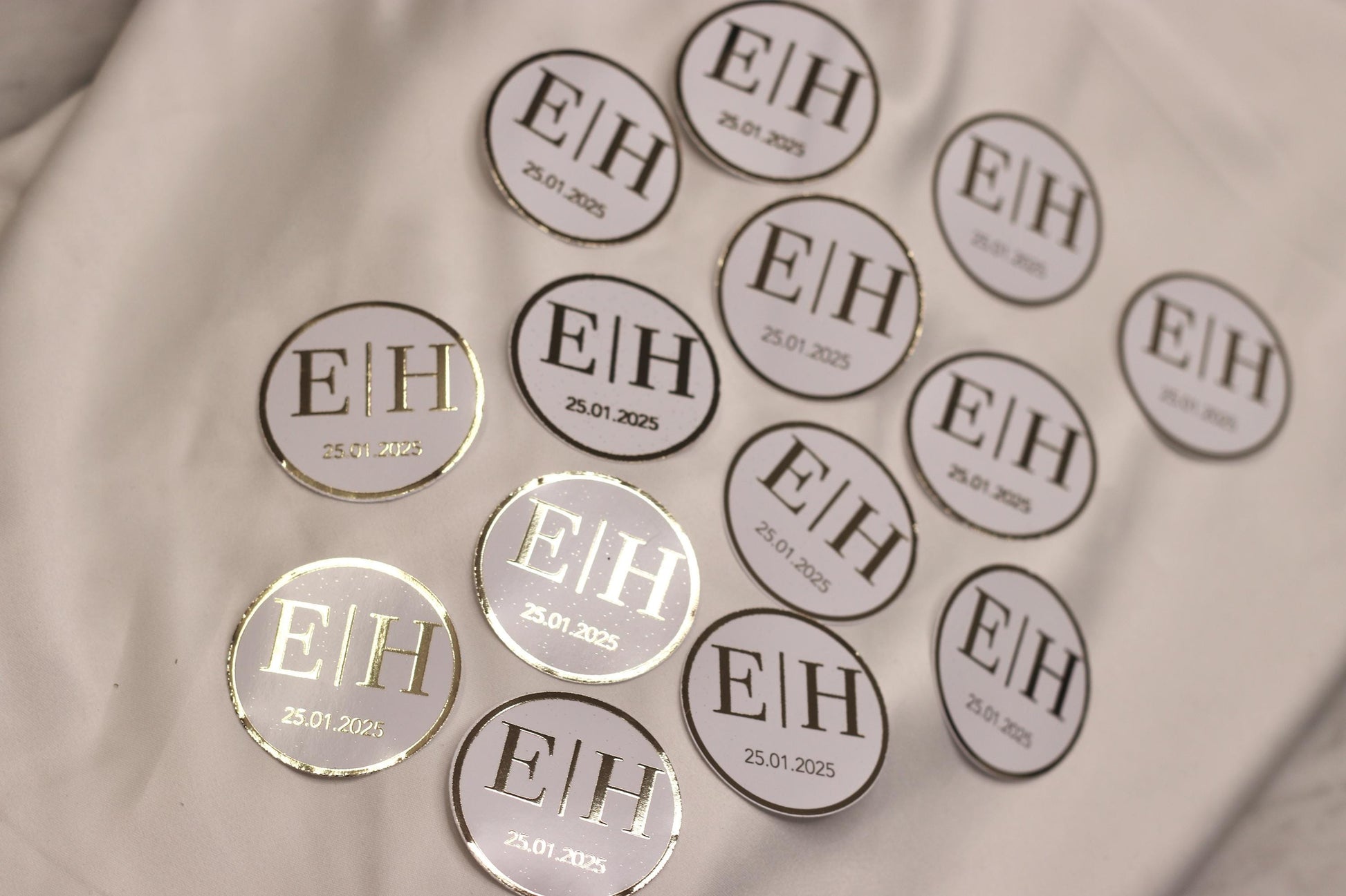 Personalisierte Etiketten für Gastgeschenke mit metallic Veredelung in gold, Hochzeit, Taufe,Sözümüz Söz, Verlobung, Initial & Datum