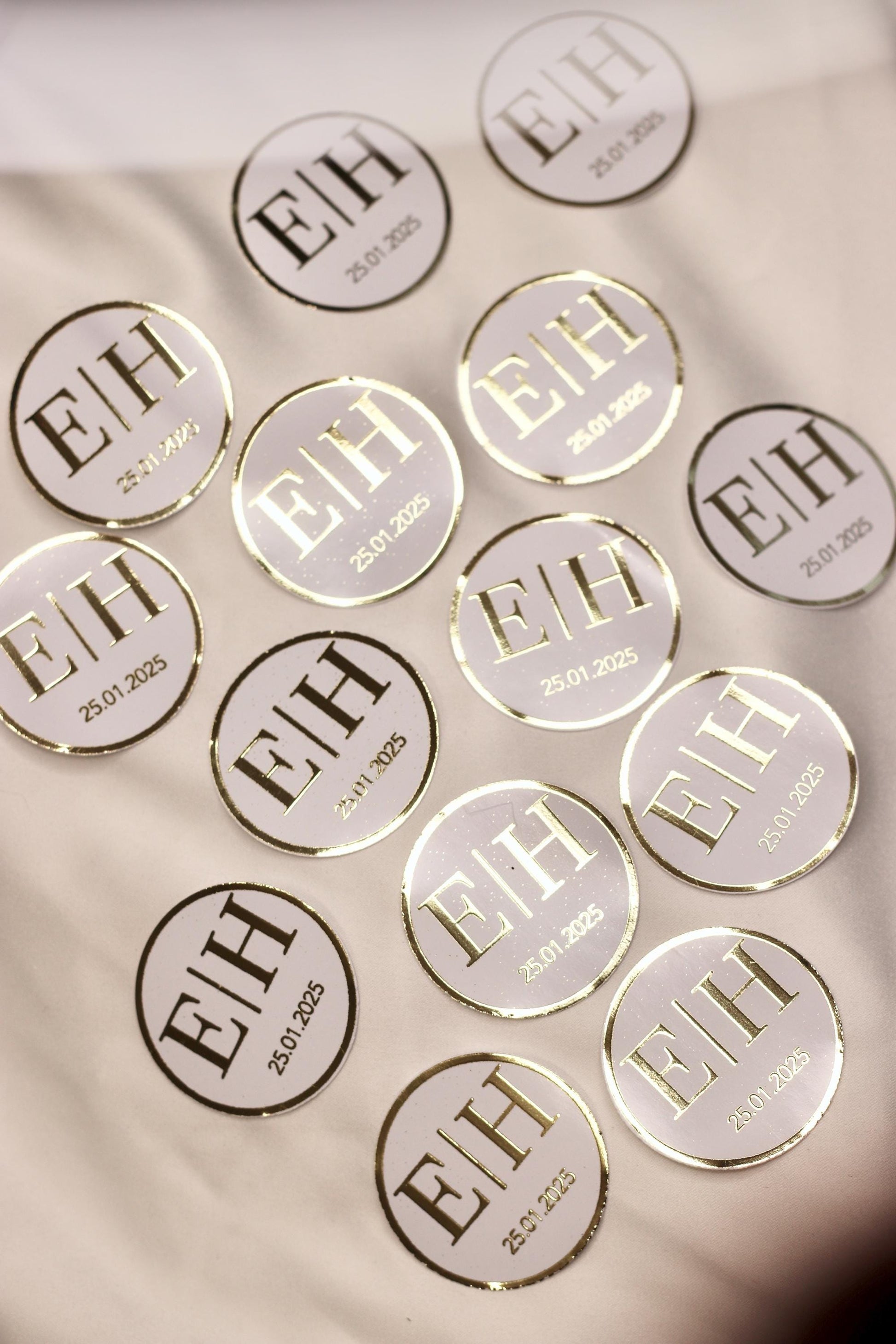 Personalisierte Etiketten für Gastgeschenke mit metallic Veredelung in gold, Hochzeit, Taufe,Sözümüz Söz, Verlobung, Initial & Datum
