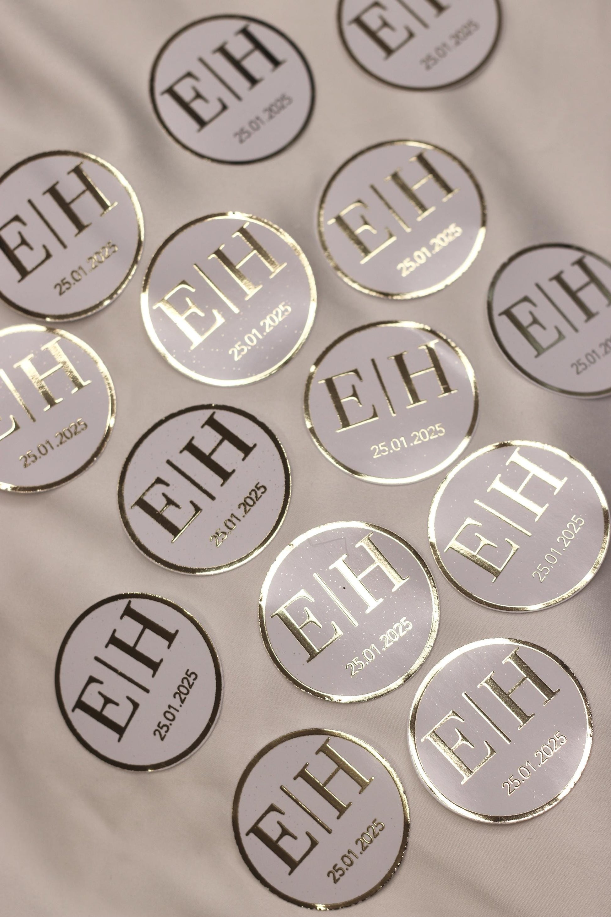 Personalisierte Etiketten für Gastgeschenke mit metallic Veredelung in gold, Hochzeit, Taufe,Sözümüz Söz, Verlobung, Initial & Datum
