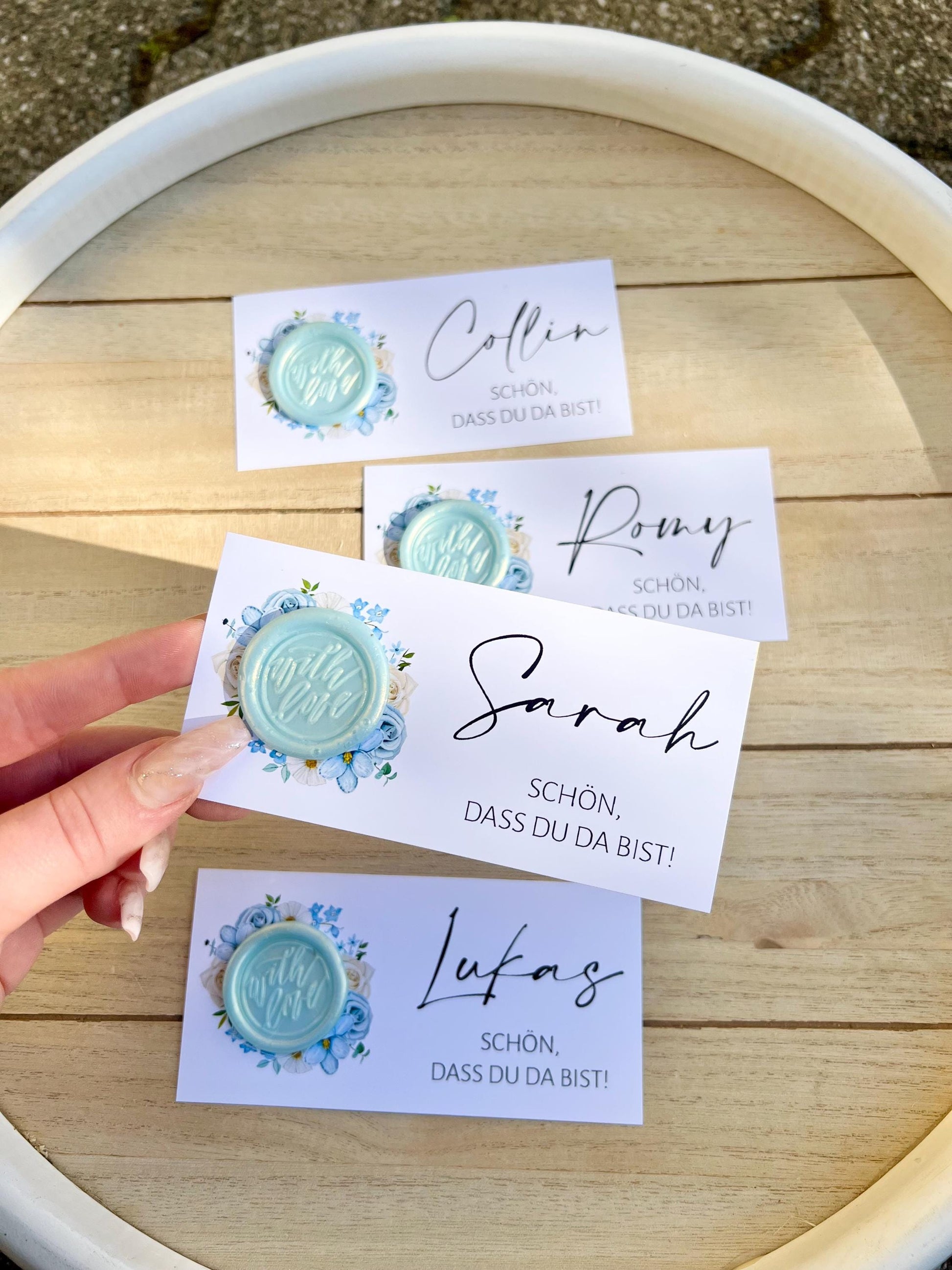 Platzkarte Hochzeit, Namenskarte, blau, verschiedene Siegel Muster, Personalisiert mit Namen, Wachssiegel, Schön, dass du da bist, Taufe,