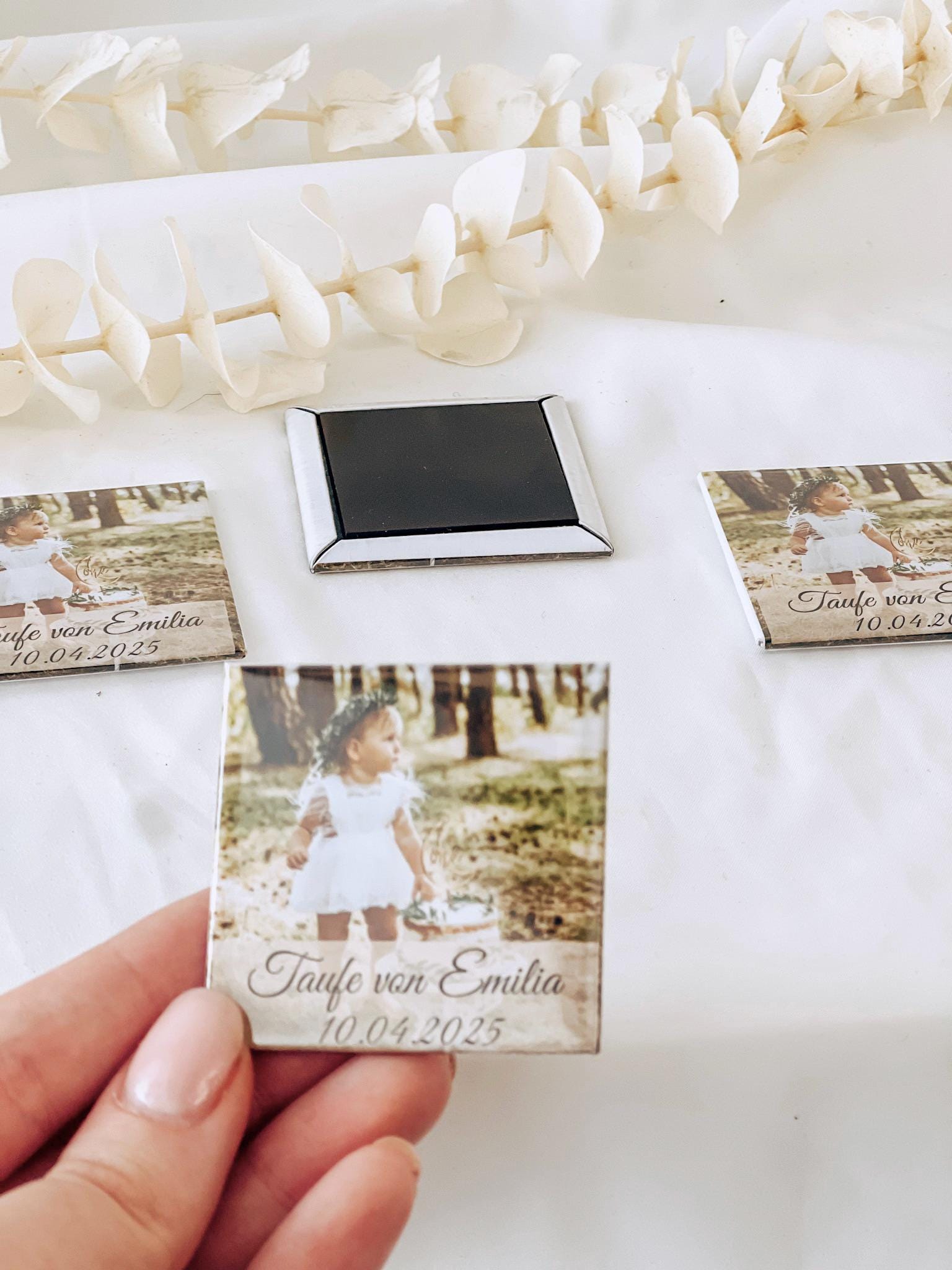 Personalisierter Magnet mit Foto – Gastgeschenk zur Taufe, Kommunion oder Geburtstag – Erinnerung mit Namen & Datum – Kühlschrankmagnet