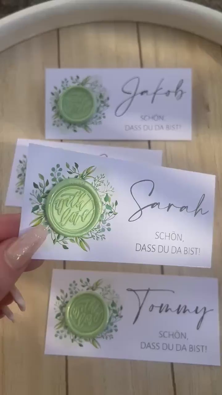 Platzkarte Hochzeit, Namenskarte, grün, verschiedene Siegel Muster, Personalisiert mit Gästenamen, Wachssiegel, Schön, dass du da bist