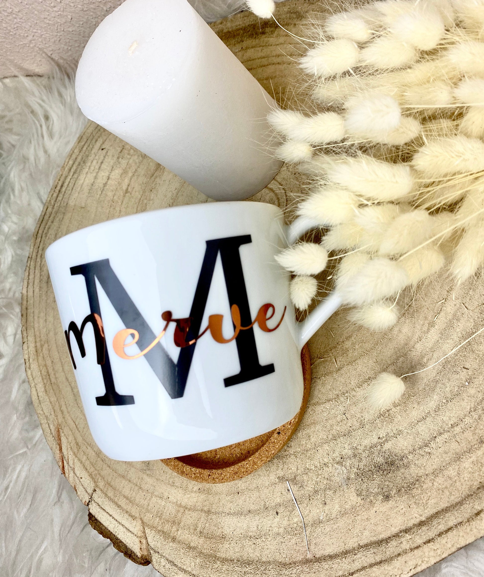 Personalisierte Tasse, Geschenkidee, Initial, Gold, Schwarz, Kaffeetasse, Untersetzer, individuell, Weihnachten, Weihnachtsgeschenk