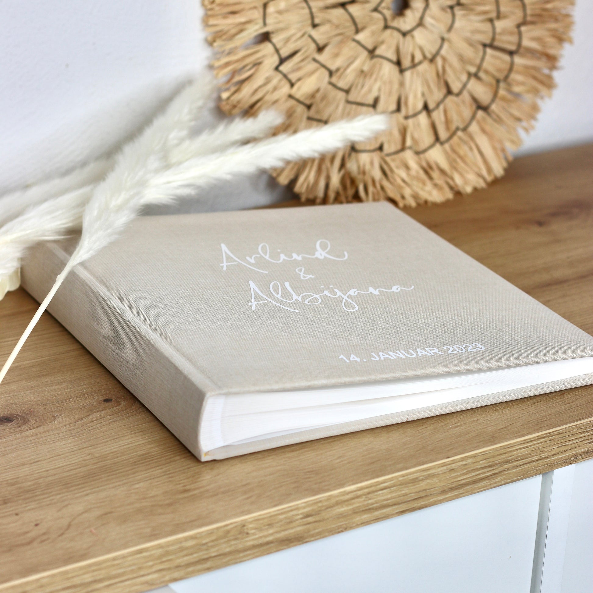 Gästebuch aus Leinen Hochzeit Fotoalbum beige weiß minimalistisch