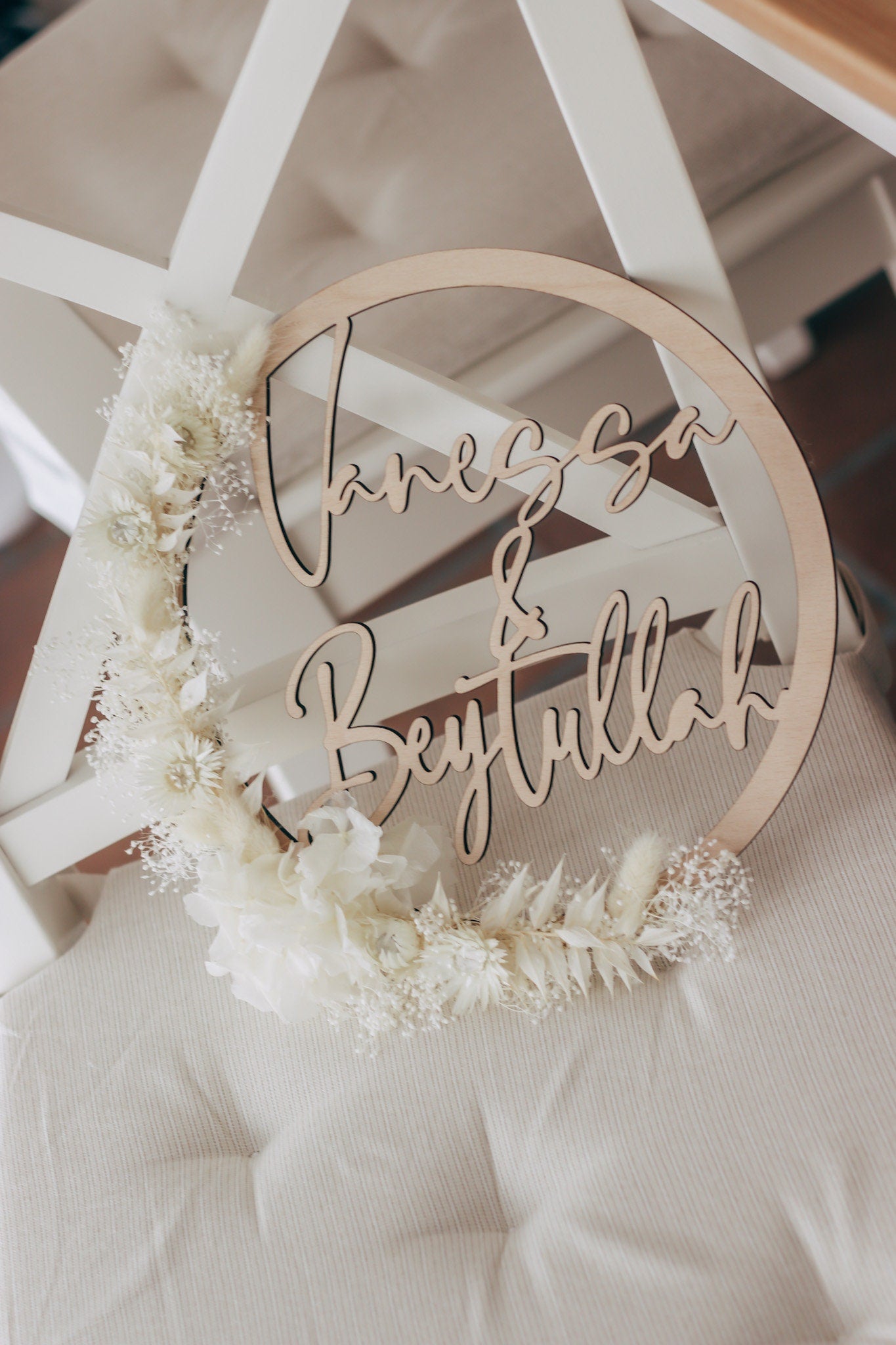 Holzschild personalisiert mit zwei Namen Ø25 cm, Hochzeit Willkommensschild Hochzeitsdeko