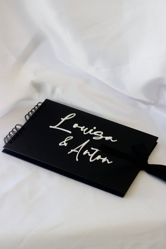 Personalisiertes Fotobuch Hochzeit mit 3D Acryl Schrift - schwarz weiß - minimalistisch