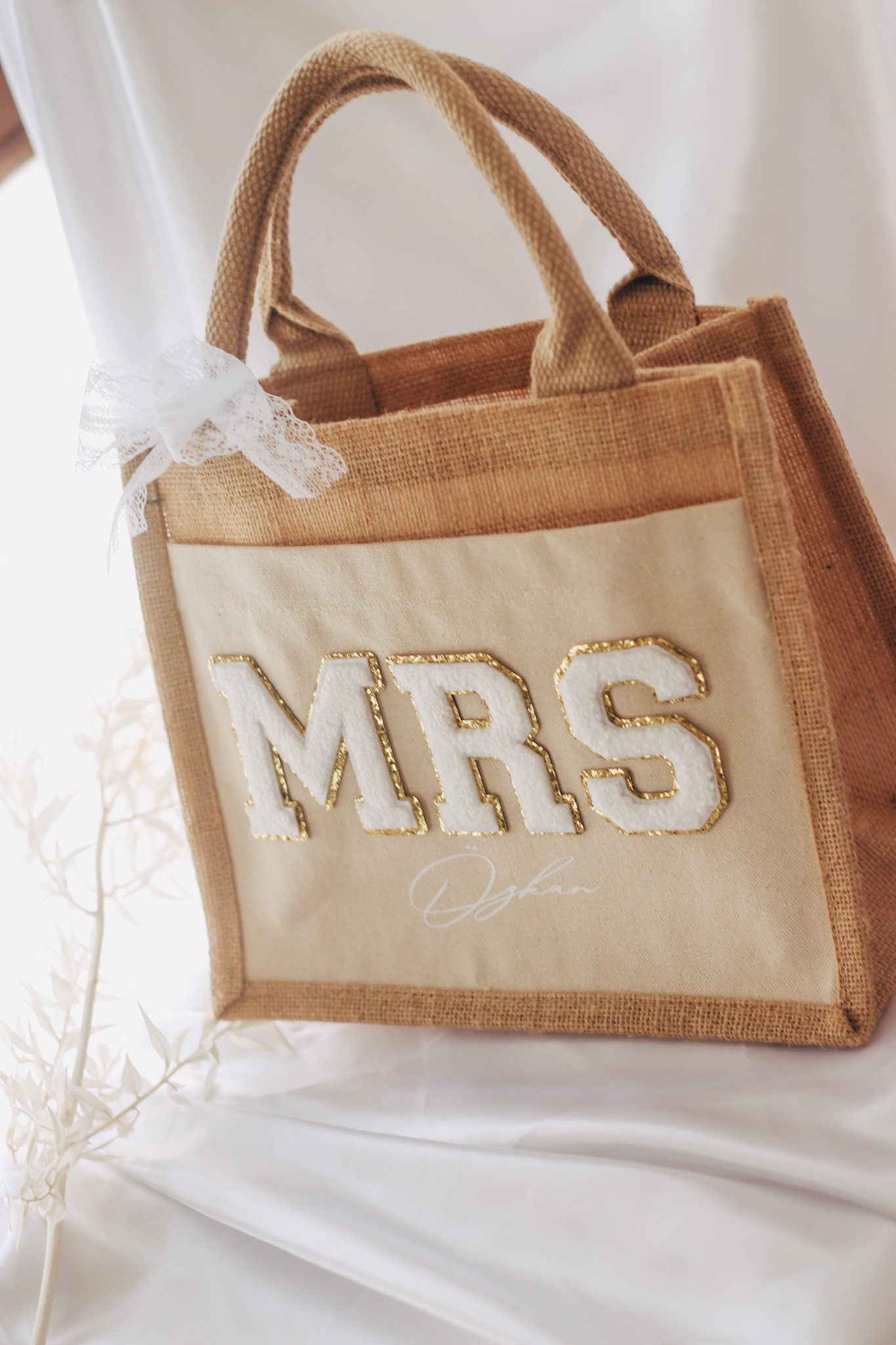 Brauttasche mal anders - "MRS" Glitzerpatches + aufgedruckter Nachname | Jutetasche | Braut Accessoires | Jutetasche | personalisiert