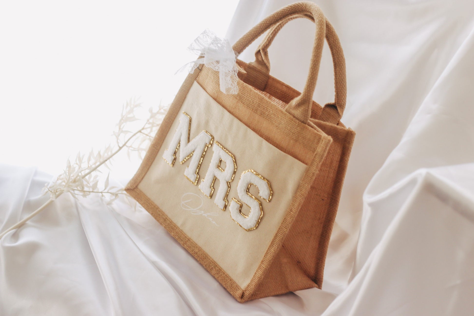 Brauttasche mal anders - "MRS" Glitzerpatches + aufgedruckter Nachname | Jutetasche | Braut Accessoires | Jutetasche | personalisiert