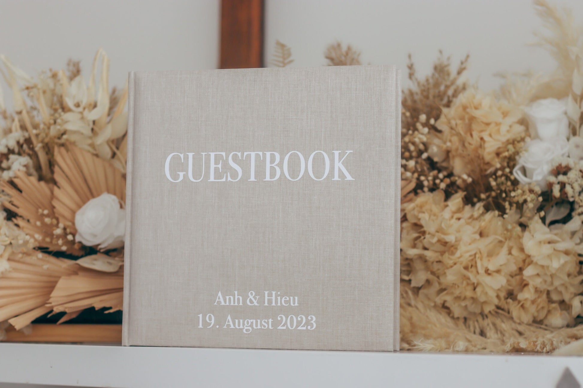 Hochzeit Gästebuch/Fotoalbum aus Leinen, "Mr&Mrs" Druck auf dem Buchrücken, minimalistisch, personalisiert mit Namen