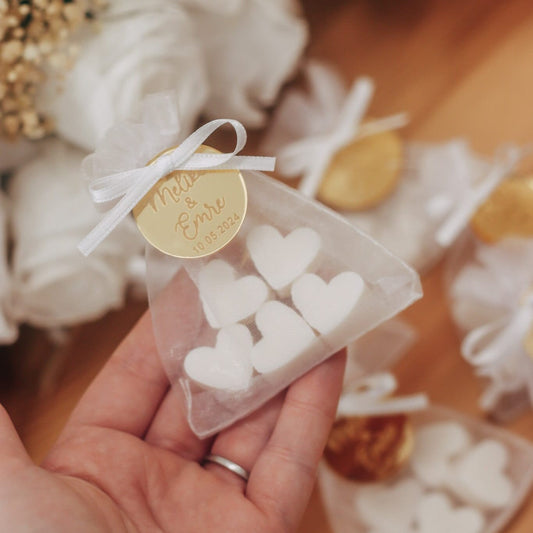 Gastgeschenk Hochzeit - Seifenbeutel mit Acryl Anhänger - Schneerose Duft - Verlobung Taufe Geburt